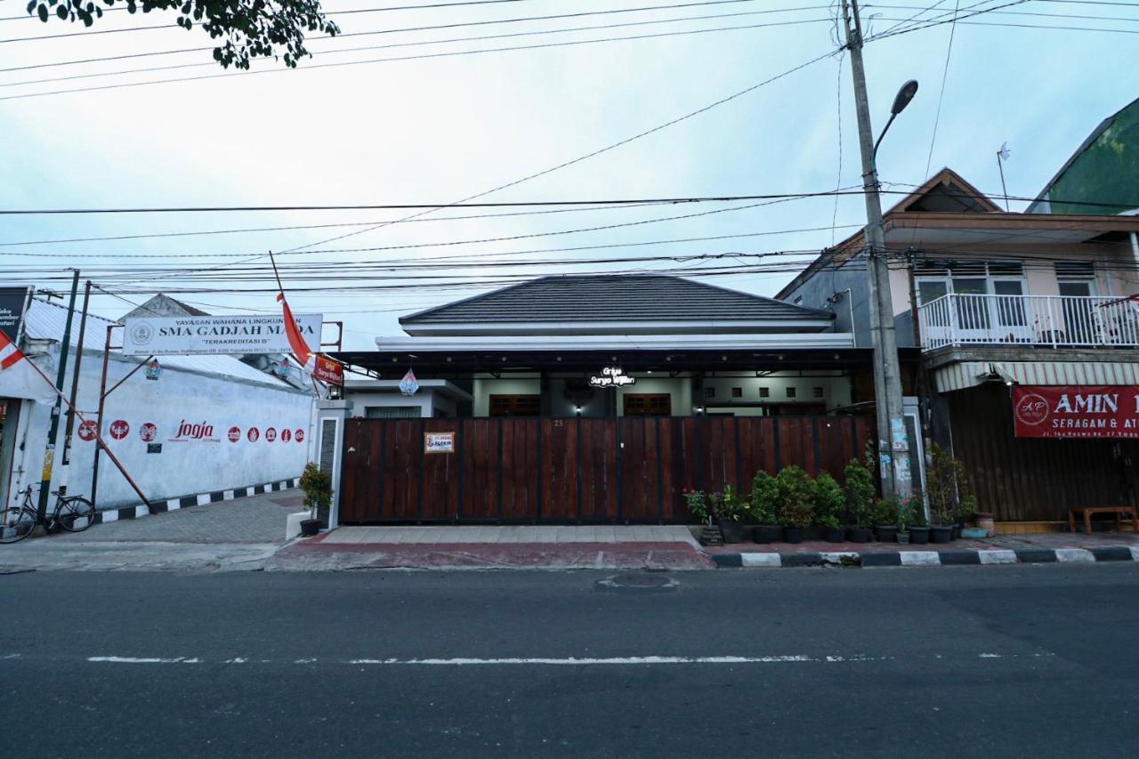Griya Suryo Wijilan Hotel Yogyakarta Exterior photo