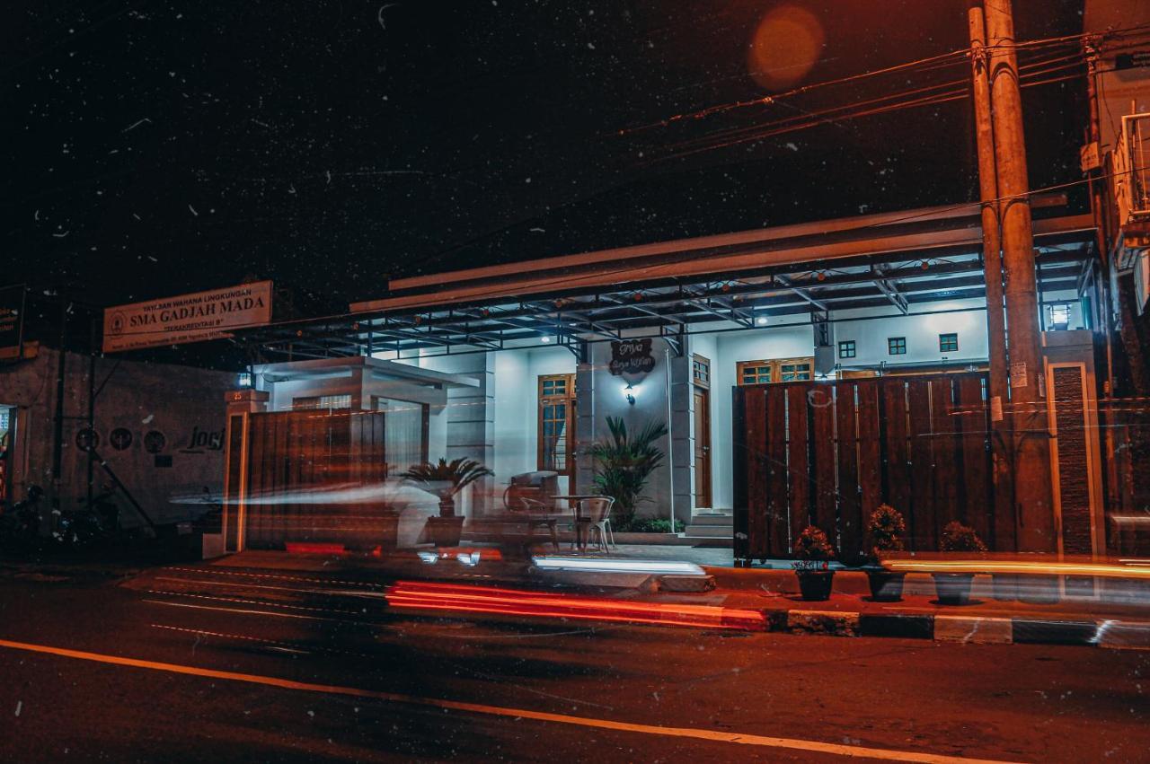 Griya Suryo Wijilan Hotel Yogyakarta Exterior photo